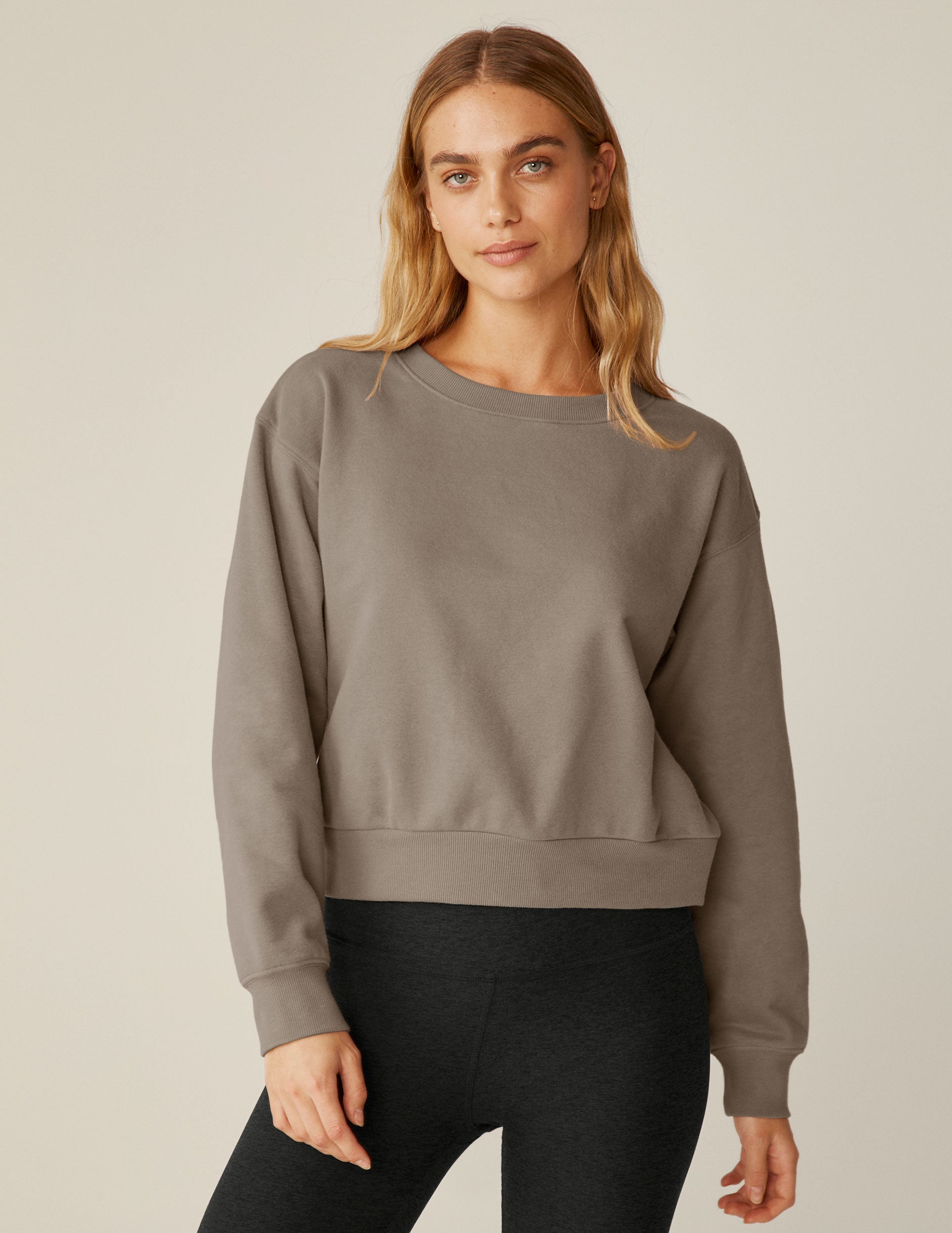 brown crew neck long sleeve pullover.