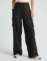 black cargo trouser with pocket at sides.